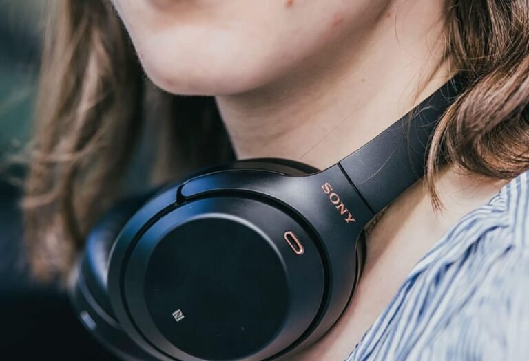 earphones 850x581 1