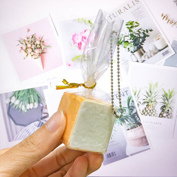 SKU_05_第二代吐司-原味 Realistic Japanese Toast Decompression Food Toy Keychain