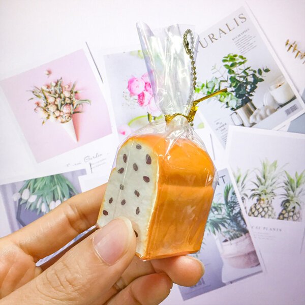 SKU_06_第二代吐司-提子 Realistic Japanese Toast Decompression Food Toy Keychain