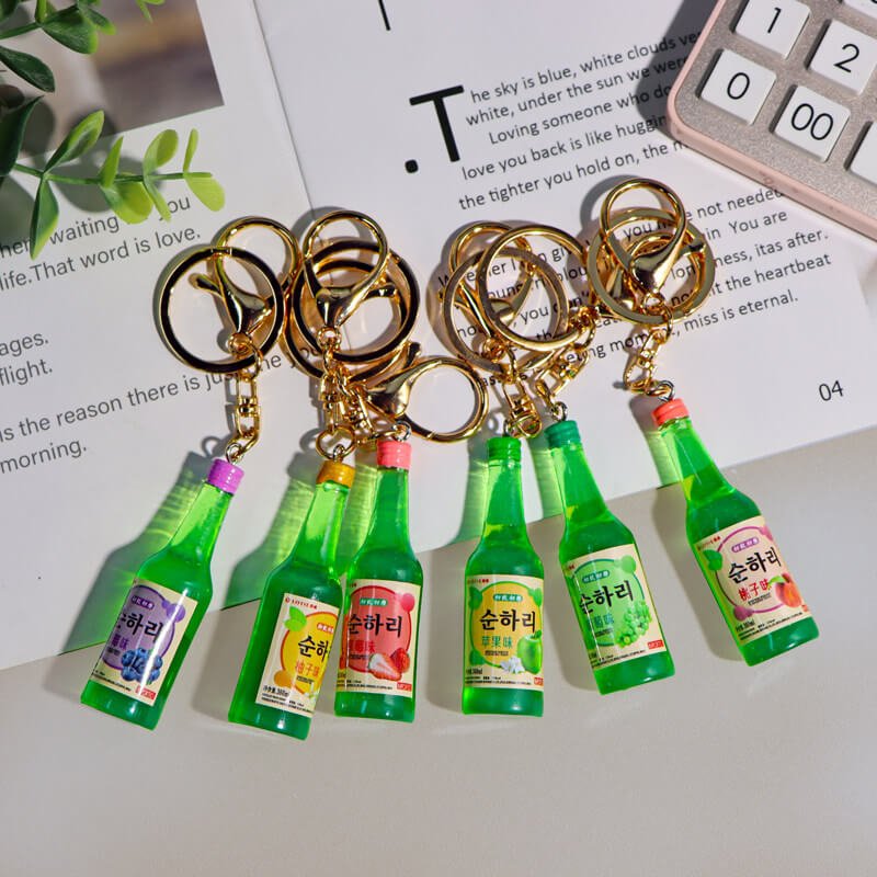 Realistic Miniature Korean Soju Beer Keychain 2 主图 03 2